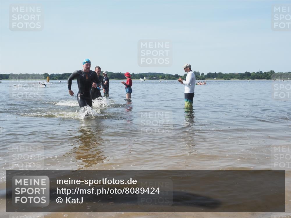 22.06.2025 - Viking Triathlon KatJ http://msf.ph/oto/8089424 22.06.2025 10:25:05 Schwimmen 4, 521 meine-sportfotos.de