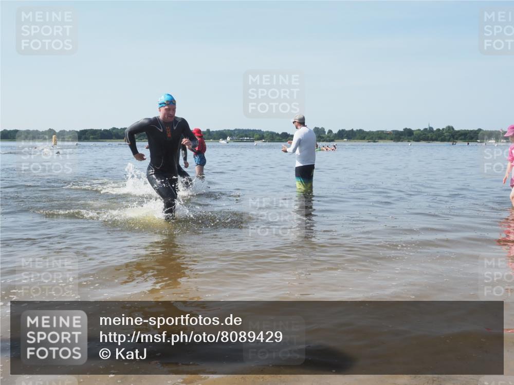 22.06.2025 - Viking Triathlon KatJ http://msf.ph/oto/8089429 22.06.2025 10:25:05 Schwimmen 4, 521 meine-sportfotos.de