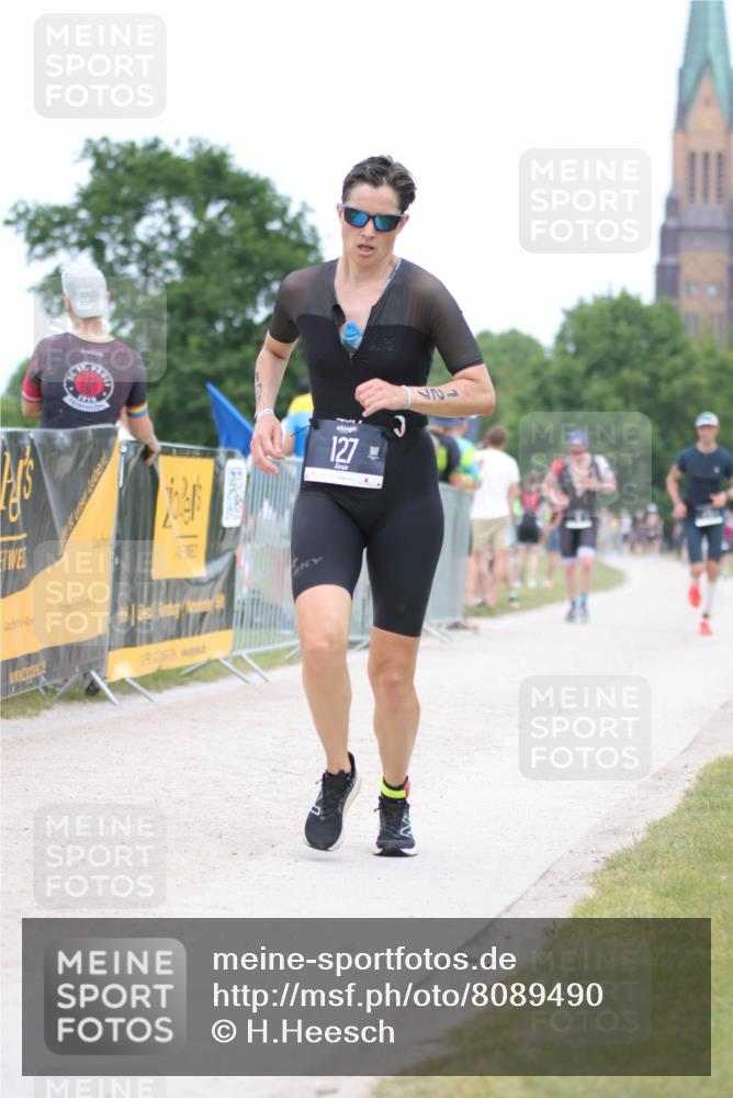 22.06.2025 - Viking Triathlon H.Heesch http://msf.ph/oto/8089490 22.06.2025 15:02:24 Laufen 8, 127, 529 meine-sportfotos.de