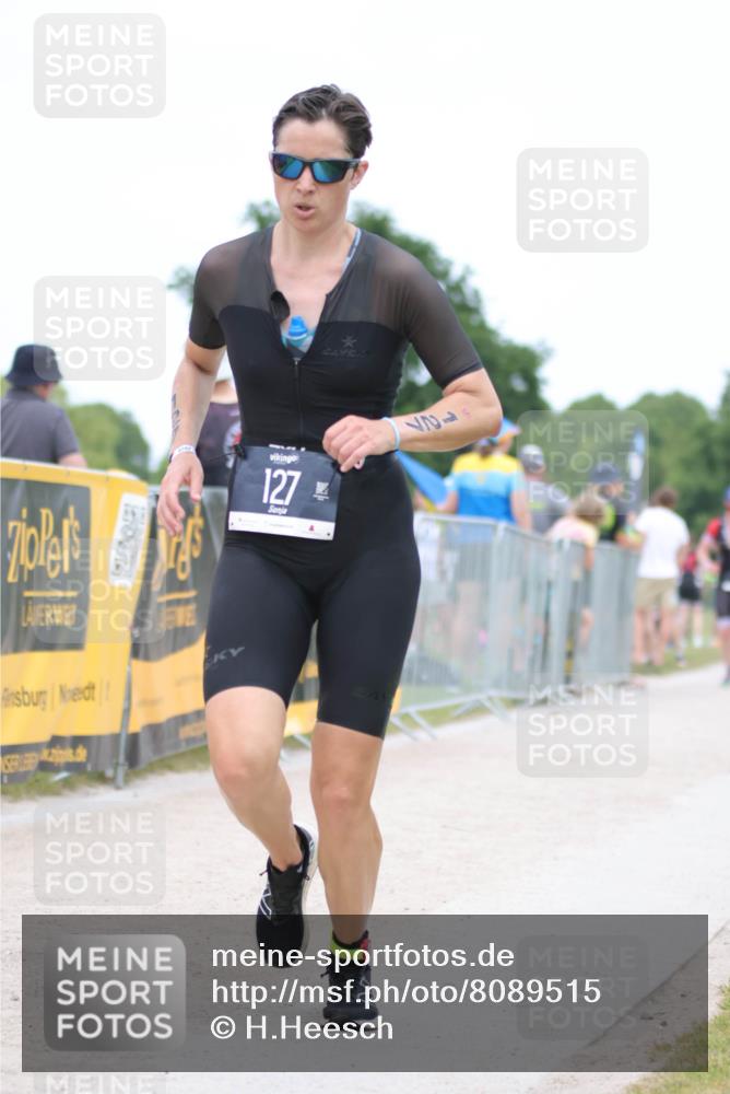 22.06.2025 - Viking Triathlon H.Heesch http://msf.ph/oto/8089515 22.06.2025 15:02:25 Laufen 8, 127, 529 meine-sportfotos.de