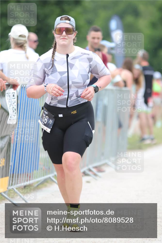 22.06.2025 - Viking Triathlon H.Heesch http://msf.ph/oto/8089528 22.06.2025 15:59:19 Laufen 236, 462 meine-sportfotos.de