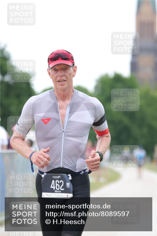 22.06.2025 - Viking Triathlon H.Heesch http://msf.ph/oto/8089597 22.06.2025 15:59:25 Laufen 236, 462 meine-sportfotos.de
