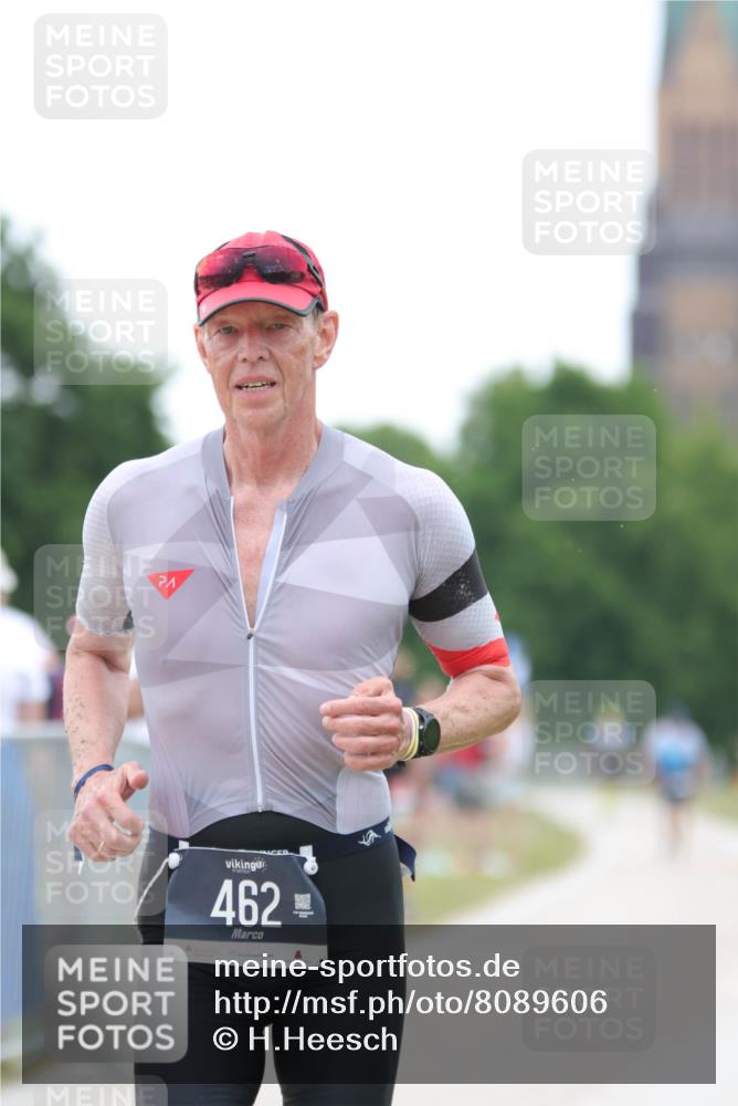 22.06.2025 - Viking Triathlon H.Heesch http://msf.ph/oto/8089606 22.06.2025 15:59:25 Laufen 236, 462 meine-sportfotos.de