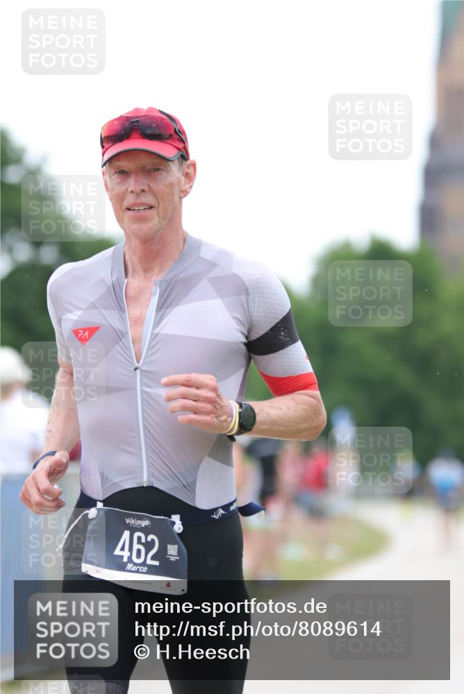 22.06.2025 - Viking Triathlon H.Heesch http://msf.ph/oto/8089614 22.06.2025 15:59:25 Laufen 236, 462 meine-sportfotos.de
