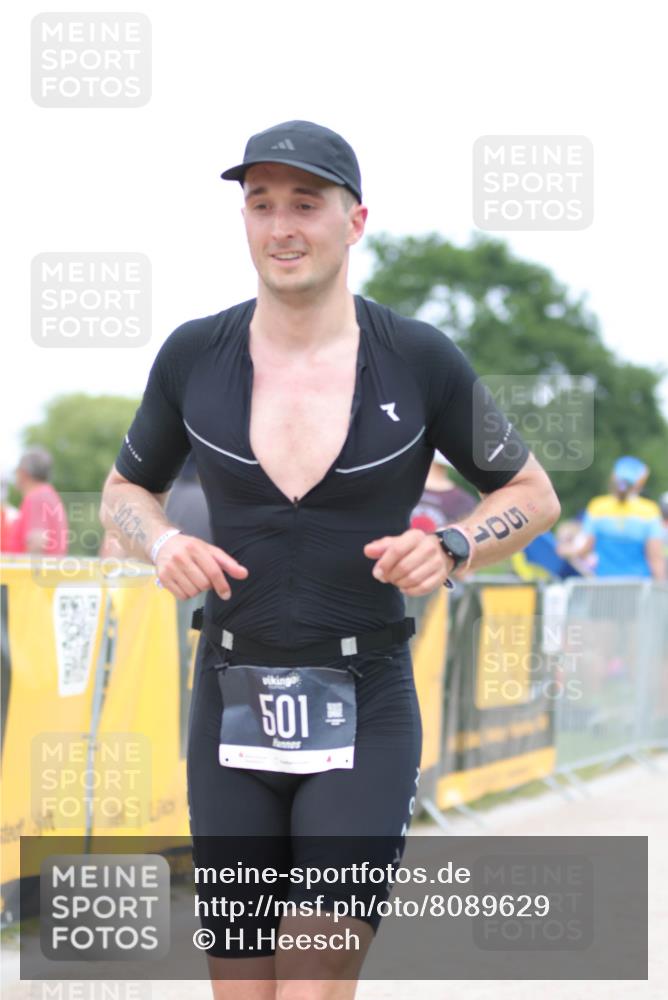 22.06.2025 - Viking Triathlon H.Heesch http://msf.ph/oto/8089629 22.06.2025 15:02:39 Laufen 501 meine-sportfotos.de