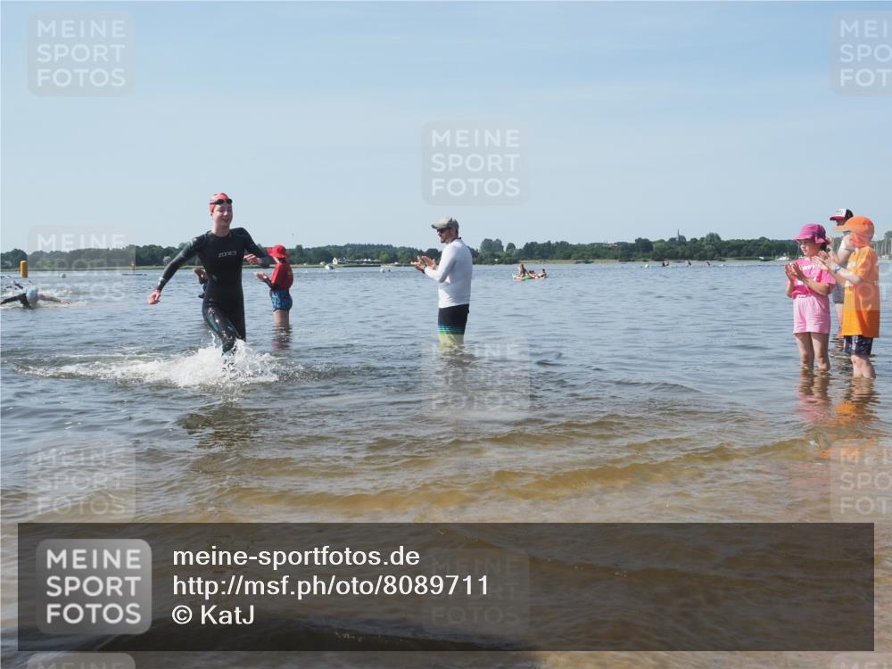22.06.2025 - Viking Triathlon KatJ http://msf.ph/oto/8089711 22.06.2025 10:25:31 Schwimmen 2, 122, 641 meine-sportfotos.de