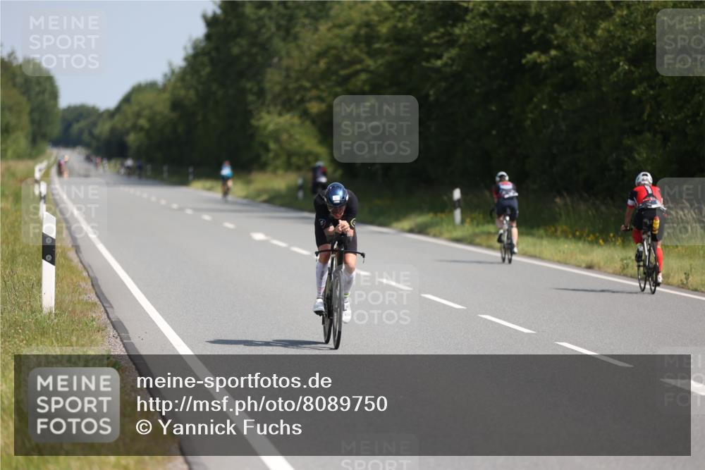 22.06.2025 - Viking Triathlon Yannick Fuchs http://msf.ph/oto/8089750 22.06.2025 11:05:35 Radfahren 93, 254, 335, 408, 535, 657, 661 meine-sportfotos.de