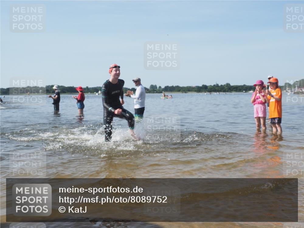 22.06.2025 - Viking Triathlon KatJ http://msf.ph/oto/8089752 22.06.2025 10:25:32 Schwimmen 2, 122, 420, 641 meine-sportfotos.de