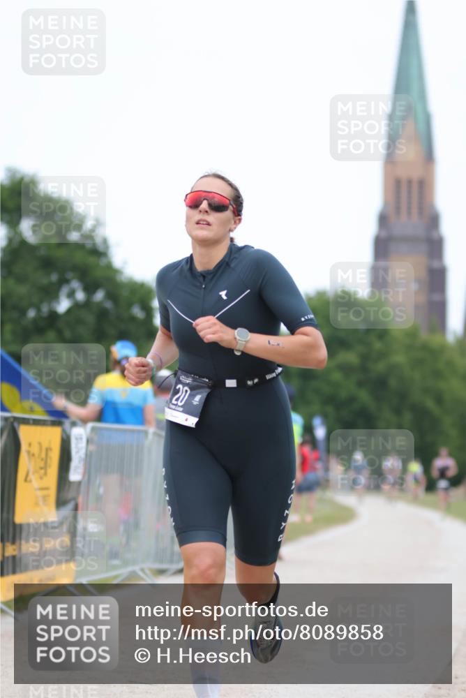 22.06.2025 - Viking Triathlon H.Heesch http://msf.ph/oto/8089858 22.06.2025 15:03:50 Laufen 20 meine-sportfotos.de