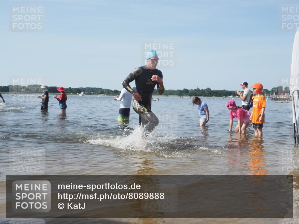 22.06.2025 - Viking Triathlon KatJ http://msf.ph/oto/8089888 22.06.2025 10:25:44 Schwimmen 2, 10, 420, 455, 485, 544, 557 meine-sportfotos.de