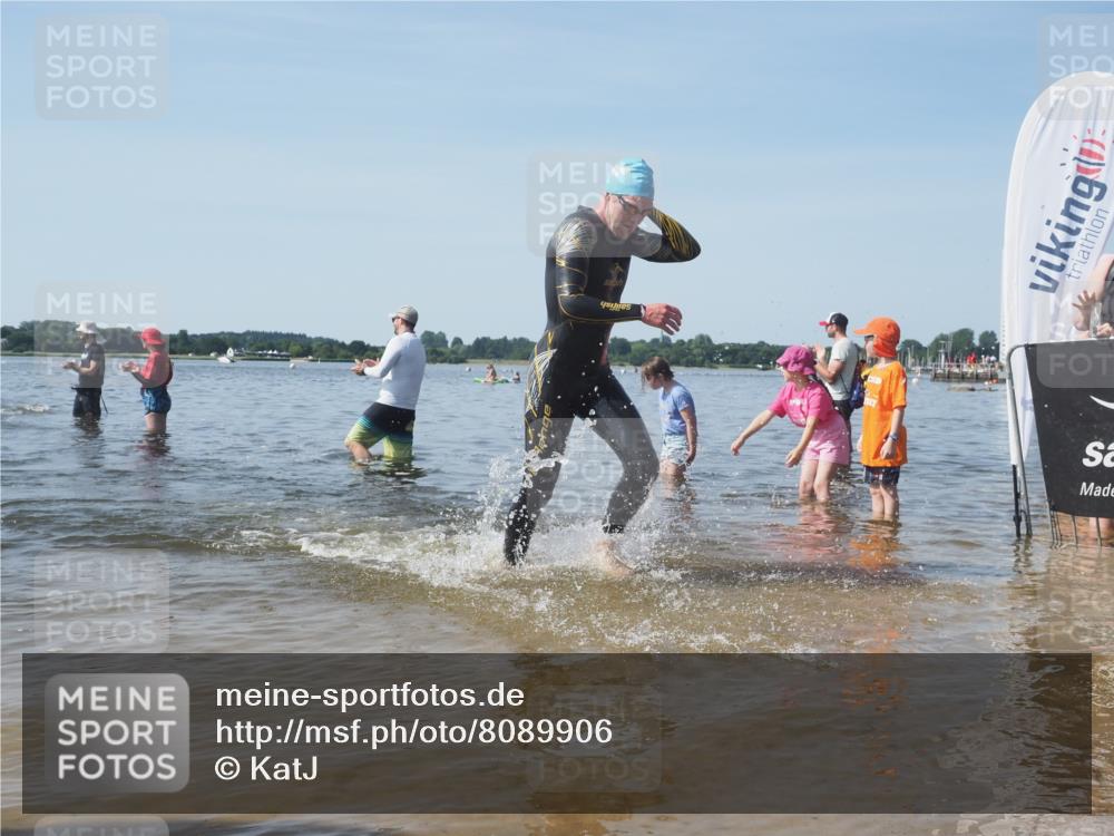 22.06.2025 - Viking Triathlon KatJ http://msf.ph/oto/8089906 22.06.2025 10:25:45 Schwimmen 2, 10, 420, 455, 485, 544, 557 meine-sportfotos.de