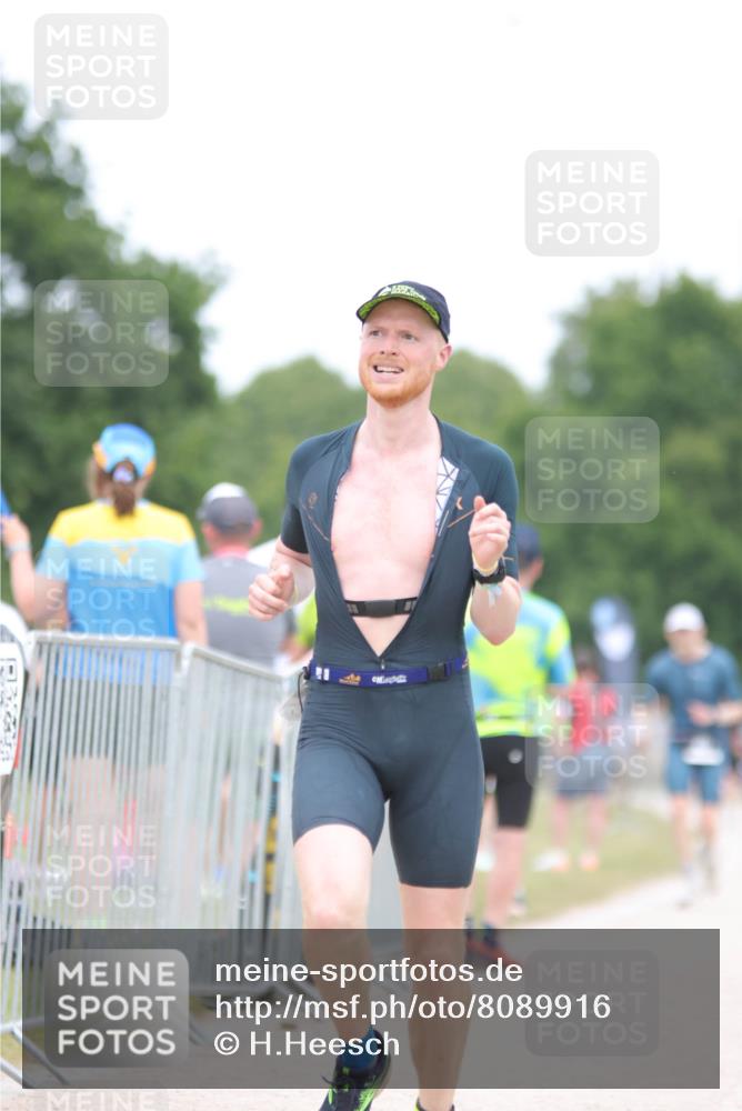 22.06.2025 - Viking Triathlon H.Heesch http://msf.ph/oto/8089916 22.06.2025 15:04:13 Laufen 255, 550 meine-sportfotos.de