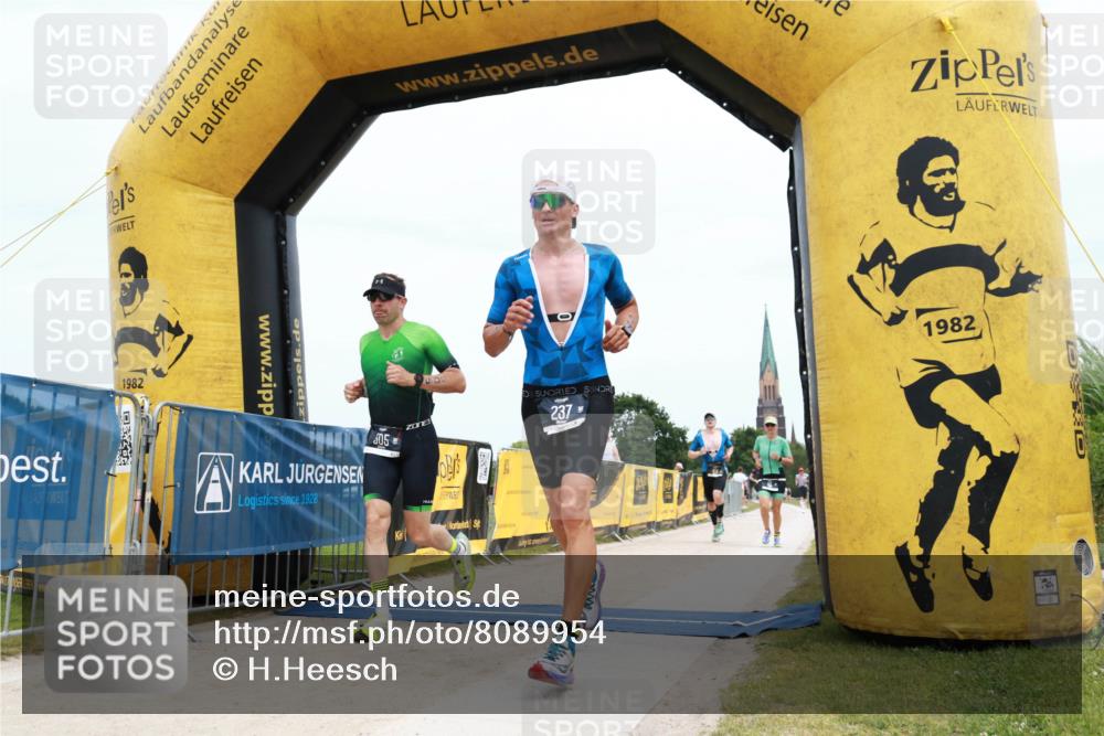 22.06.2025 - Viking Triathlon H.Heesch http://msf.ph/oto/8089954 22.06.2025 13:35:12 Laufen 65, 148, 237, 414, 505 meine-sportfotos.de