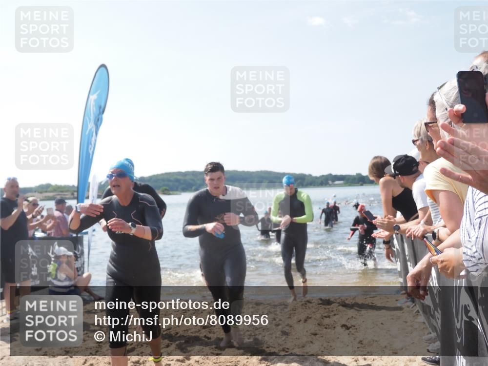 22.06.2025 - Viking Triathlon MichiJ http://msf.ph/oto/8089956 22.06.2025 10:37:42 Schwimmen 21, 141, 163, 177, 187, 245, 396, 411, 433, 456, 506, 614, 619, 639, 645 meine-sportfotos.de