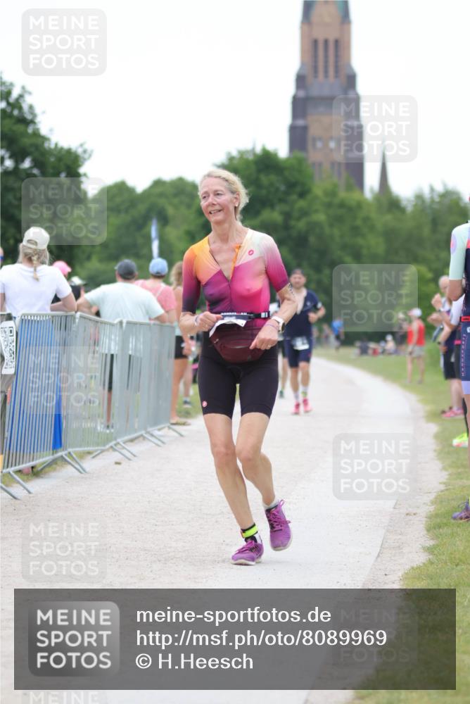 22.06.2025 - Viking Triathlon H.Heesch http://msf.ph/oto/8089969 22.06.2025 16:00:44 Laufen 436 meine-sportfotos.de