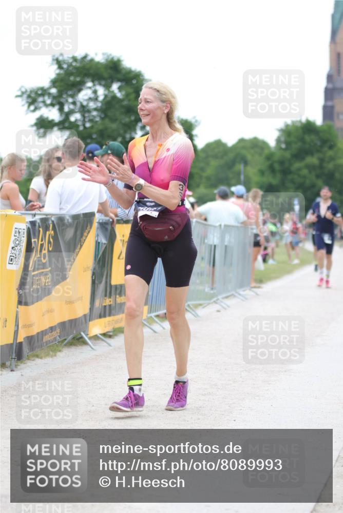 22.06.2025 - Viking Triathlon H.Heesch http://msf.ph/oto/8089993 22.06.2025 16:00:45 Laufen 54, 436 meine-sportfotos.de