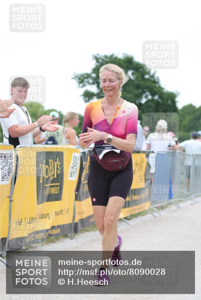 22.06.2025 - Viking Triathlon H.Heesch http://msf.ph/oto/8090028 22.06.2025 16:00:46 Laufen 54, 436 meine-sportfotos.de