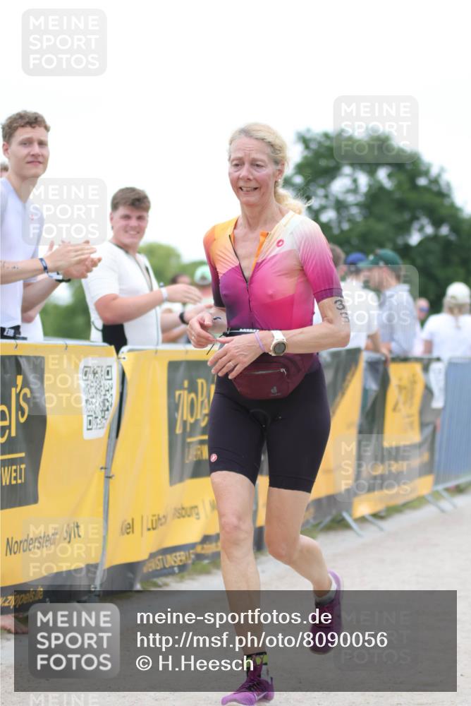 22.06.2025 - Viking Triathlon H.Heesch http://msf.ph/oto/8090056 22.06.2025 16:00:46 Laufen 54, 436 meine-sportfotos.de