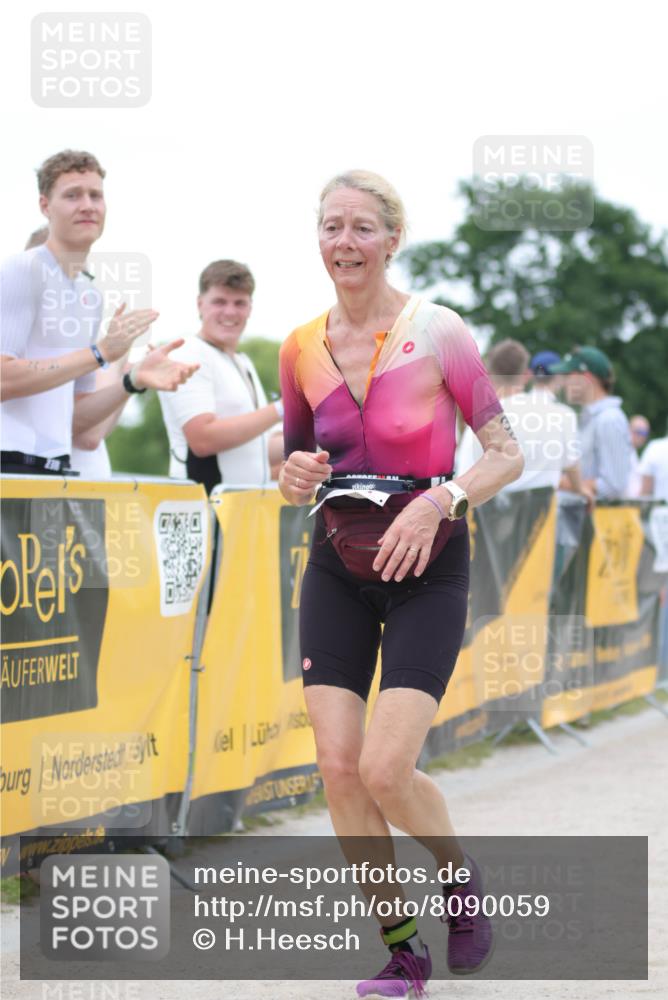 22.06.2025 - Viking Triathlon H.Heesch http://msf.ph/oto/8090059 22.06.2025 16:00:46 Laufen 54, 436 meine-sportfotos.de