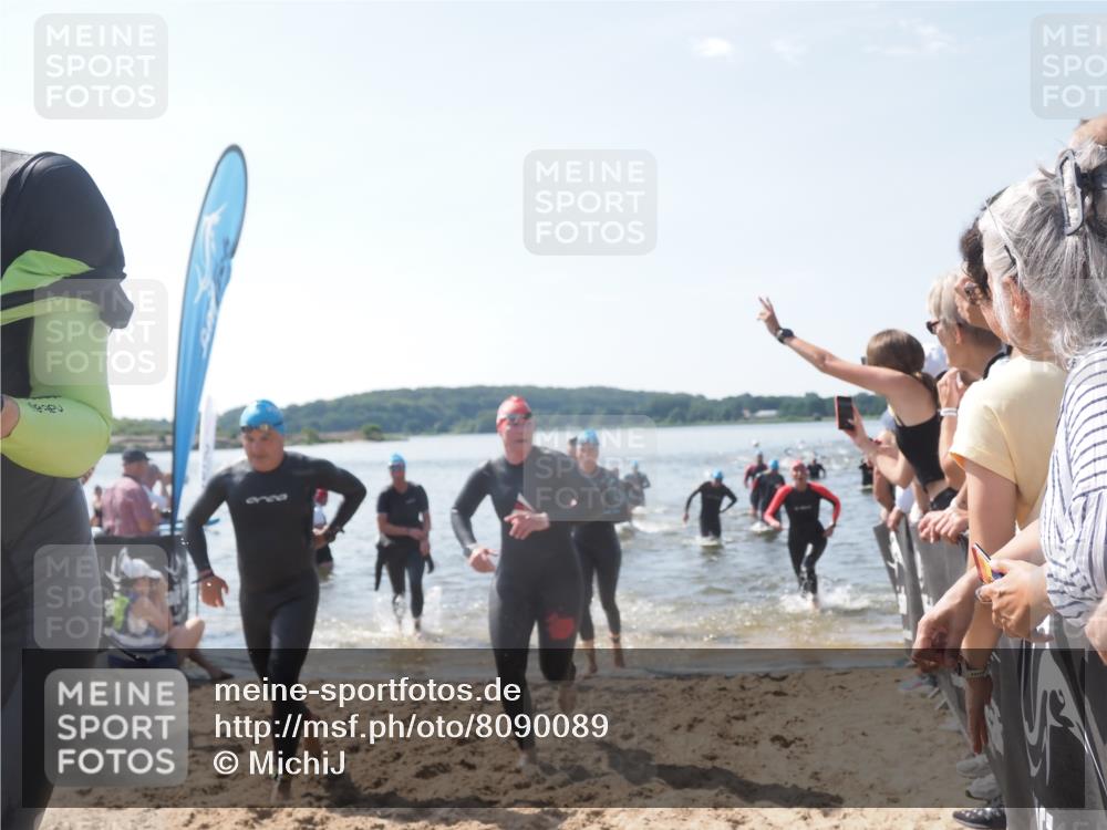 22.06.2025 - Viking Triathlon MichiJ http://msf.ph/oto/8090089 22.06.2025 10:37:45 Schwimmen 141, 163, 177, 245, 335, 396, 411, 433, 506, 614, 619, 639, 645 meine-sportfotos.de