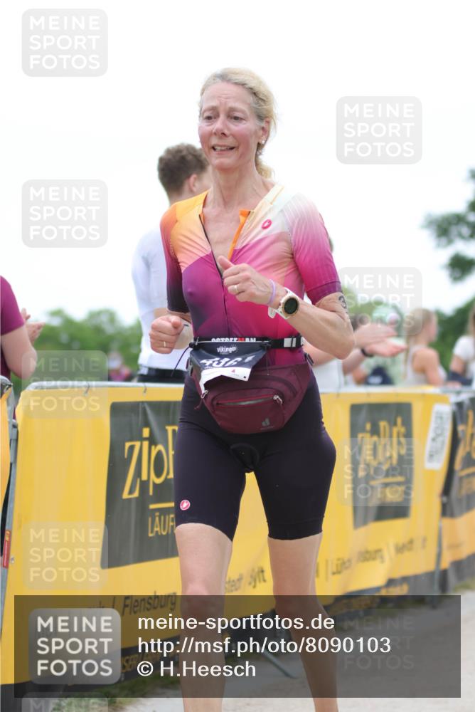 22.06.2025 - Viking Triathlon H.Heesch http://msf.ph/oto/8090103 22.06.2025 16:00:47 Laufen 54, 436 meine-sportfotos.de