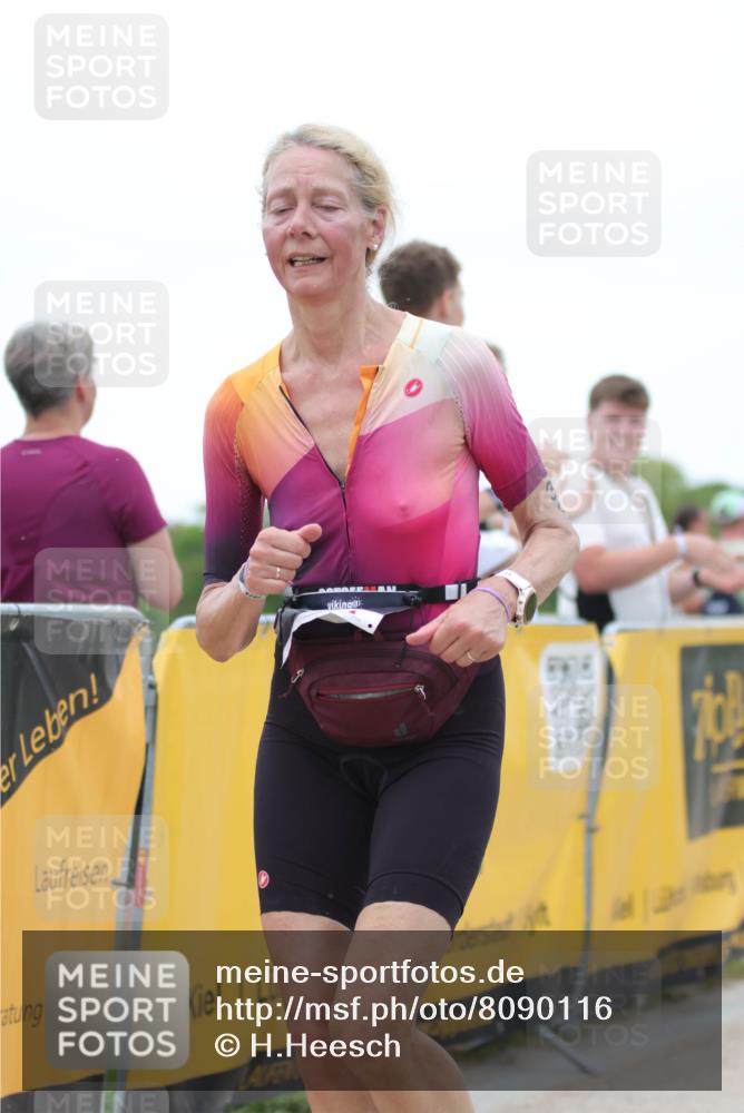 22.06.2025 - Viking Triathlon H.Heesch http://msf.ph/oto/8090116 22.06.2025 16:00:47 Laufen 54, 436 meine-sportfotos.de