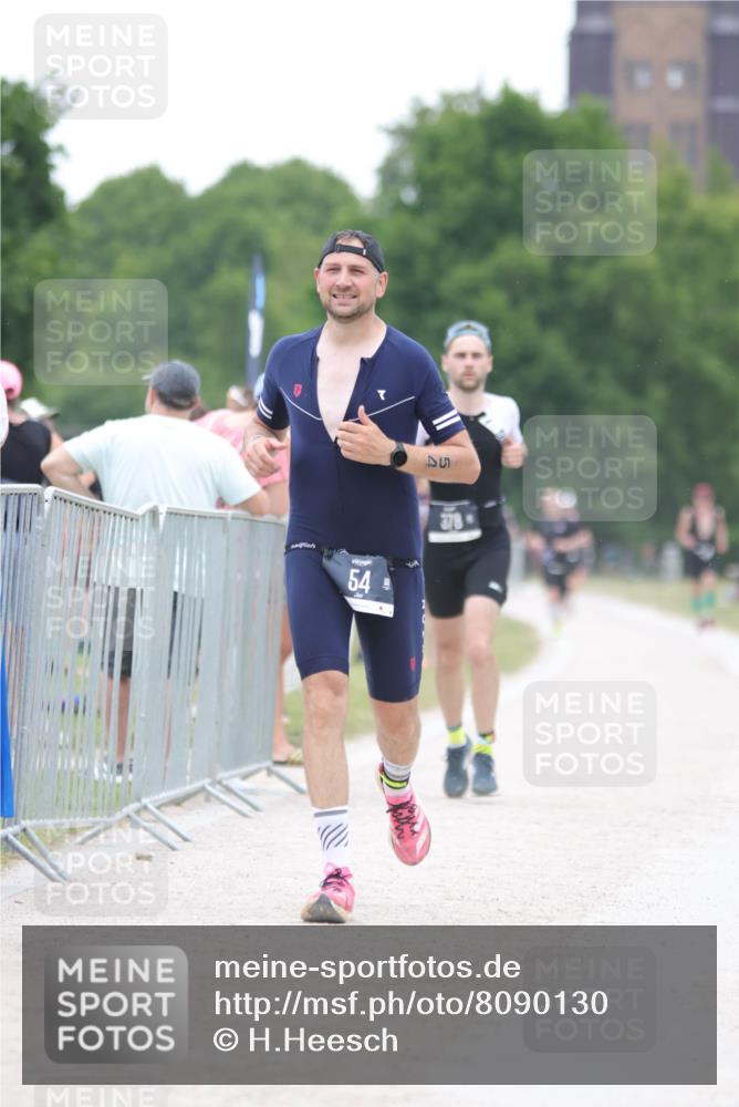 22.06.2025 - Viking Triathlon H.Heesch http://msf.ph/oto/8090130 22.06.2025 16:00:50 Laufen 54, 378, 436 meine-sportfotos.de