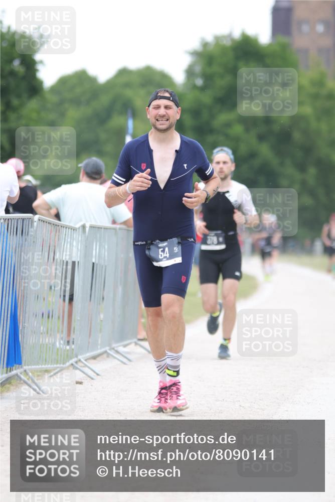 22.06.2025 - Viking Triathlon H.Heesch http://msf.ph/oto/8090141 22.06.2025 16:00:50 Laufen 54, 378, 436 meine-sportfotos.de