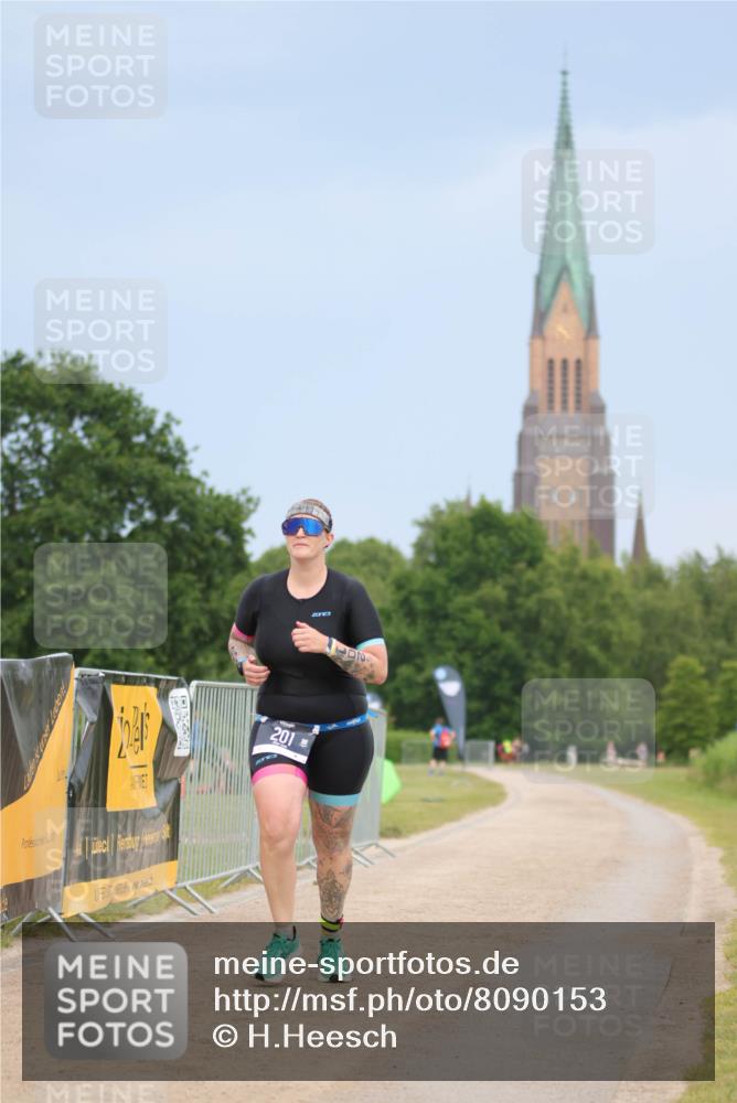 22.06.2025 - Viking Triathlon H.Heesch http://msf.ph/oto/8090153 22.06.2025 16:53:55 Laufen 201 meine-sportfotos.de