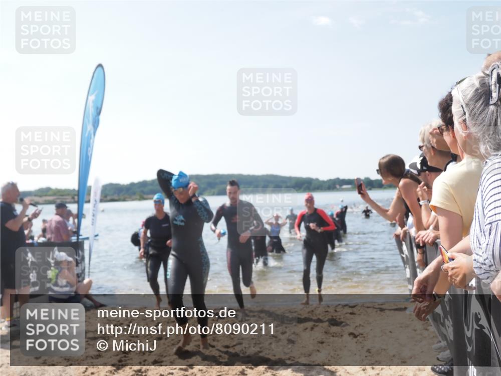 22.06.2025 - Viking Triathlon MichiJ http://msf.ph/oto/8090211 22.06.2025 10:37:47 Schwimmen 163, 177, 245, 335, 396, 411, 433, 506, 614, 619, 639, 645 meine-sportfotos.de