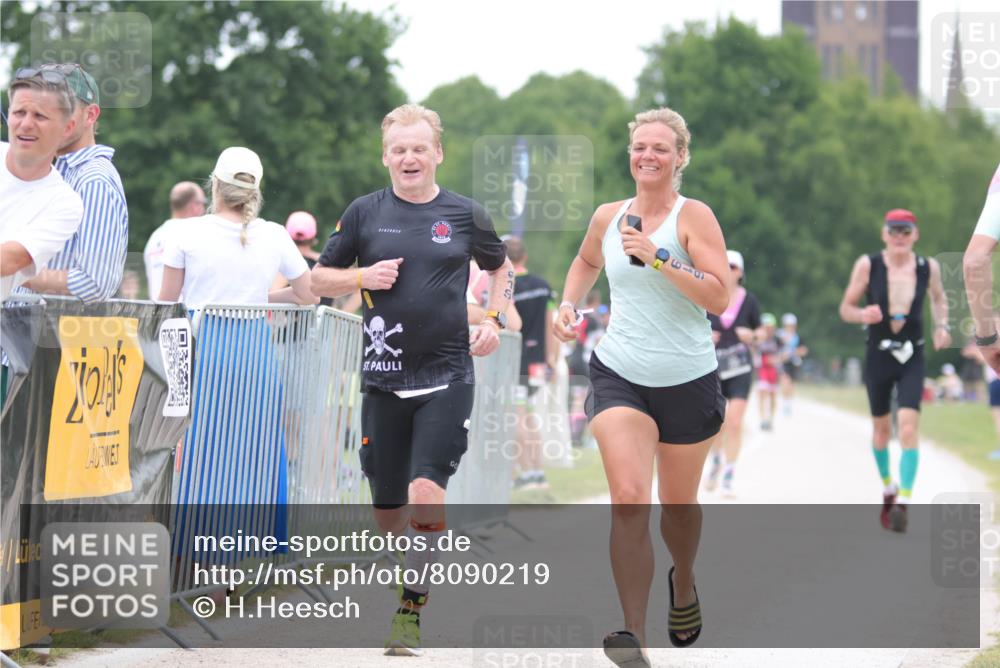 22.06.2025 - Viking Triathlon H.Heesch http://msf.ph/oto/8090219 22.06.2025 16:01:09 Laufen 619 meine-sportfotos.de