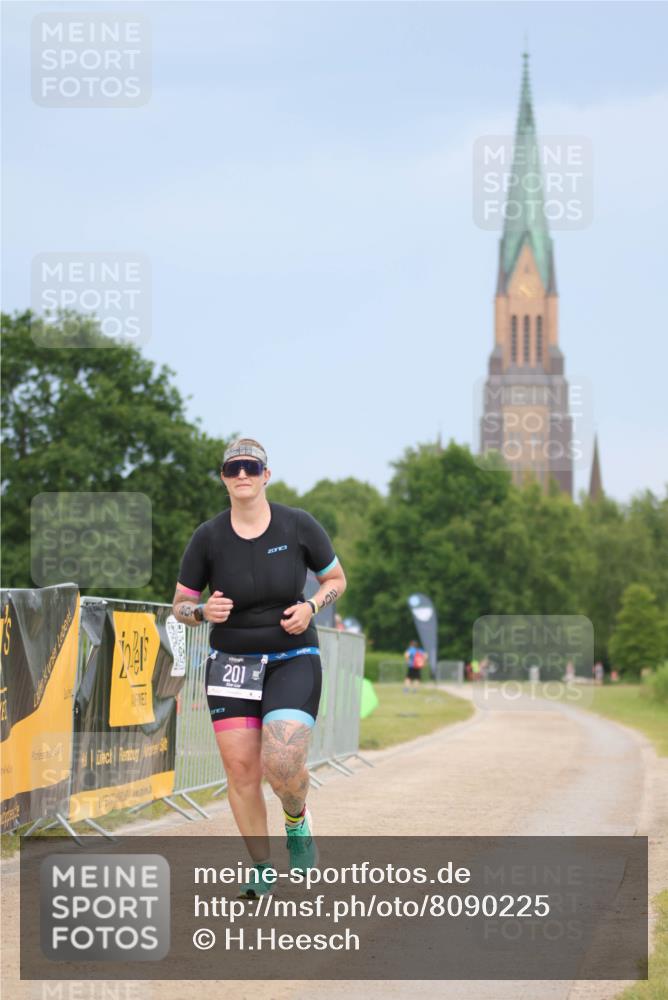 22.06.2025 - Viking Triathlon H.Heesch http://msf.ph/oto/8090225 22.06.2025 16:53:55 Laufen 201 meine-sportfotos.de