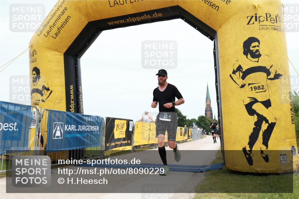 22.06.2025 - Viking Triathlon H.Heesch http://msf.ph/oto/8090229 22.06.2025 13:36:39 Laufen 311 meine-sportfotos.de