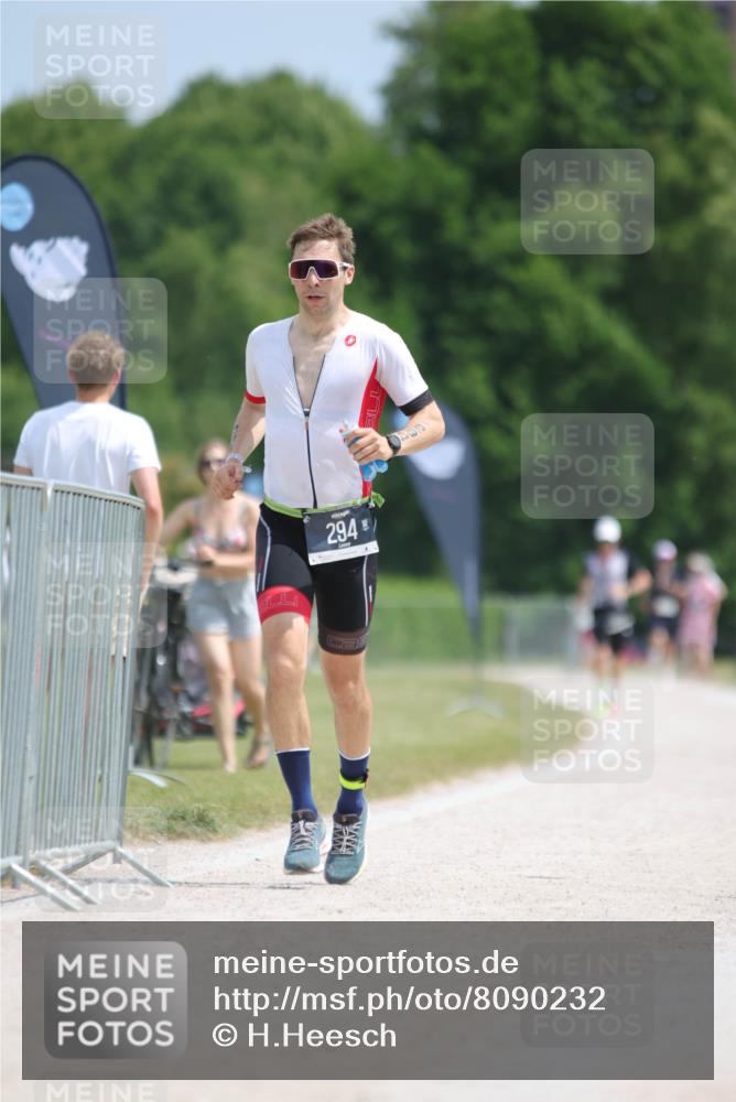 22.06.2025 - Viking Triathlon H.Heesch http://msf.ph/oto/8090232 22.06.2025 12:59:58 Laufen 294 meine-sportfotos.de