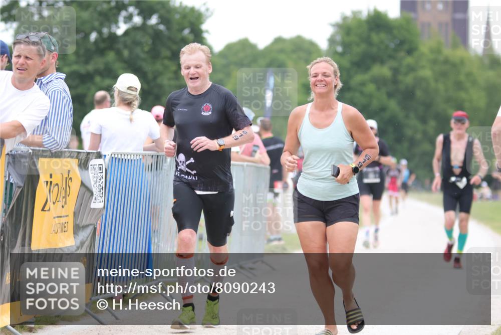 22.06.2025 - Viking Triathlon H.Heesch http://msf.ph/oto/8090243 22.06.2025 16:01:10 Laufen 543, 619 meine-sportfotos.de