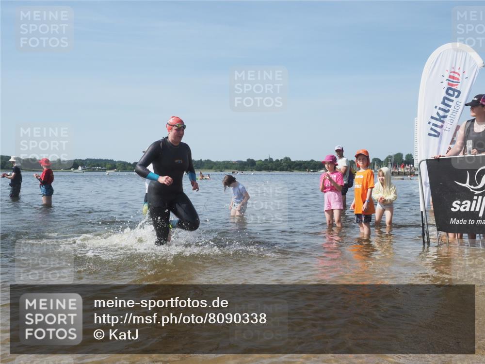 22.06.2025 - Viking Triathlon KatJ http://msf.ph/oto/8090338 22.06.2025 10:26:07 Schwimmen 9, 49, 526, 617, 642 meine-sportfotos.de