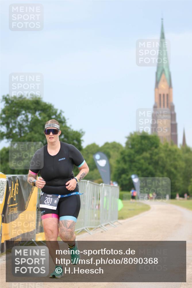 22.06.2025 - Viking Triathlon H.Heesch http://msf.ph/oto/8090368 22.06.2025 16:53:56 Laufen 201 meine-sportfotos.de