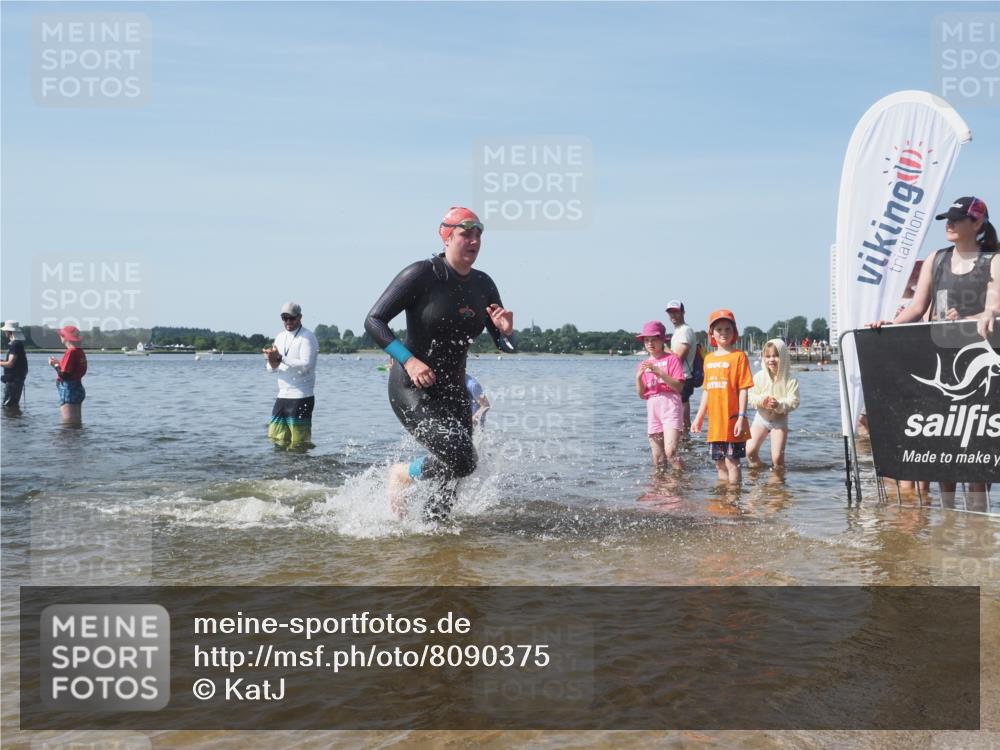 22.06.2025 - Viking Triathlon KatJ http://msf.ph/oto/8090375 22.06.2025 10:26:08 Schwimmen 9, 526, 617, 642 meine-sportfotos.de
