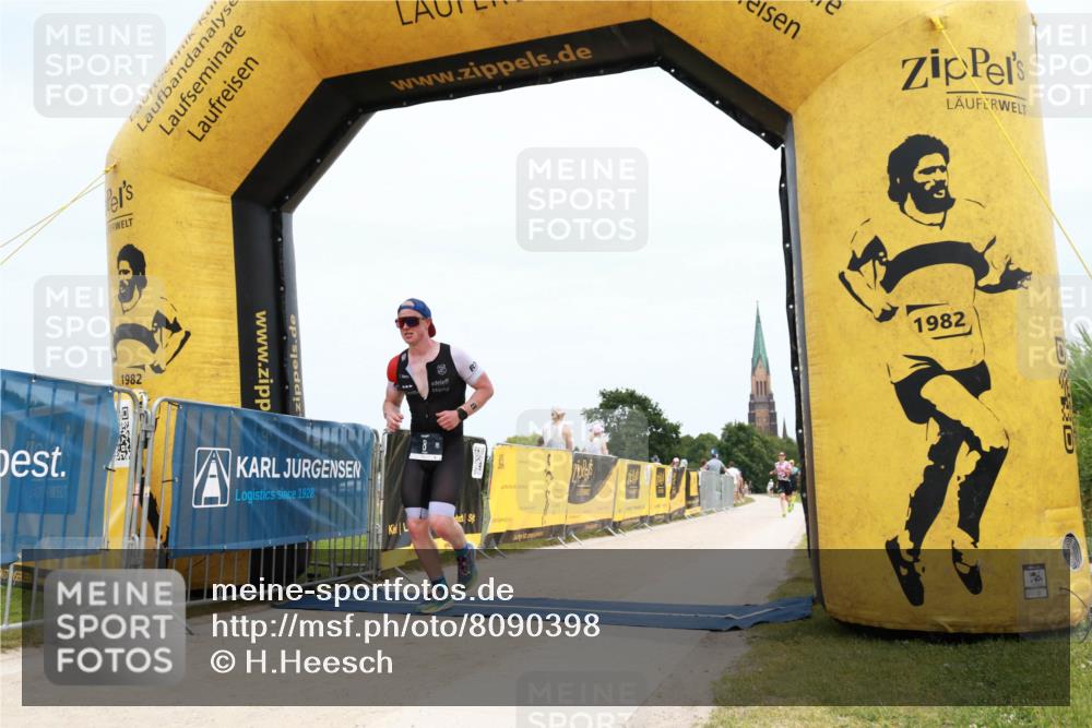 22.06.2025 - Viking Triathlon H.Heesch http://msf.ph/oto/8090398 22.06.2025 13:37:35 Laufen 8 meine-sportfotos.de