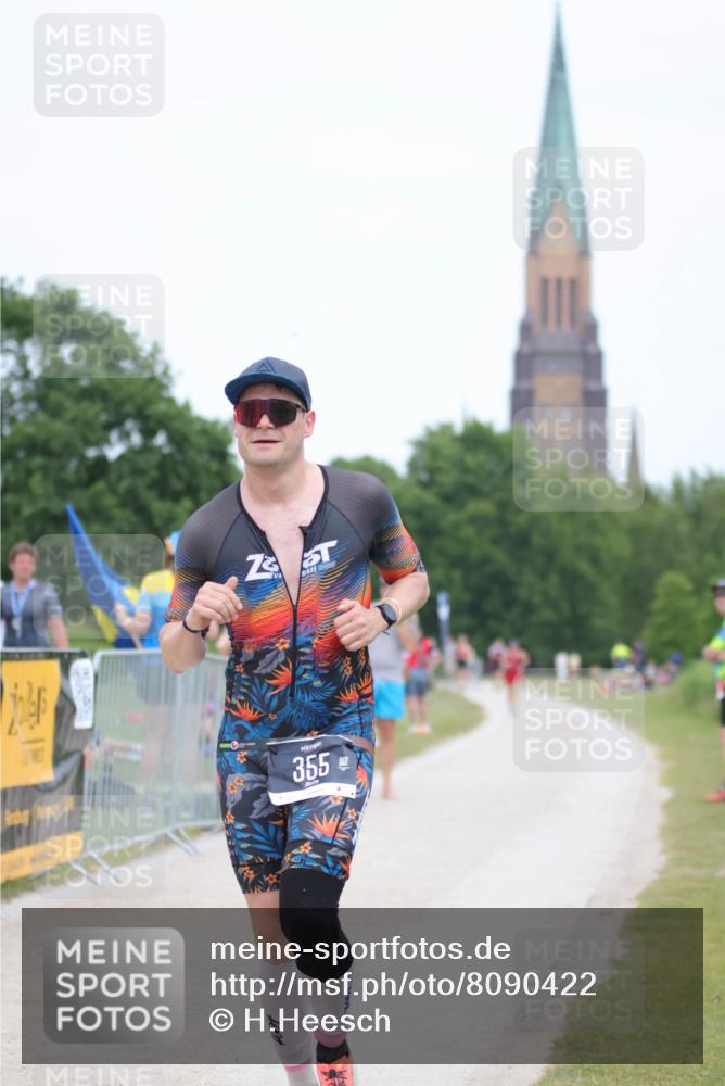 22.06.2025 - Viking Triathlon H.Heesch http://msf.ph/oto/8090422 22.06.2025 15:08:19 Laufen 355 meine-sportfotos.de