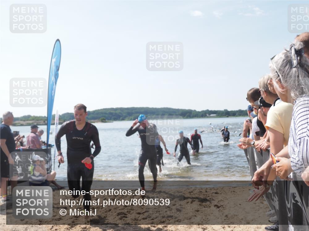 22.06.2025 - Viking Triathlon MichiJ http://msf.ph/oto/8090539 22.06.2025 10:37:54 Schwimmen 146, 179, 335, 396, 411, 433, 619, 645 meine-sportfotos.de