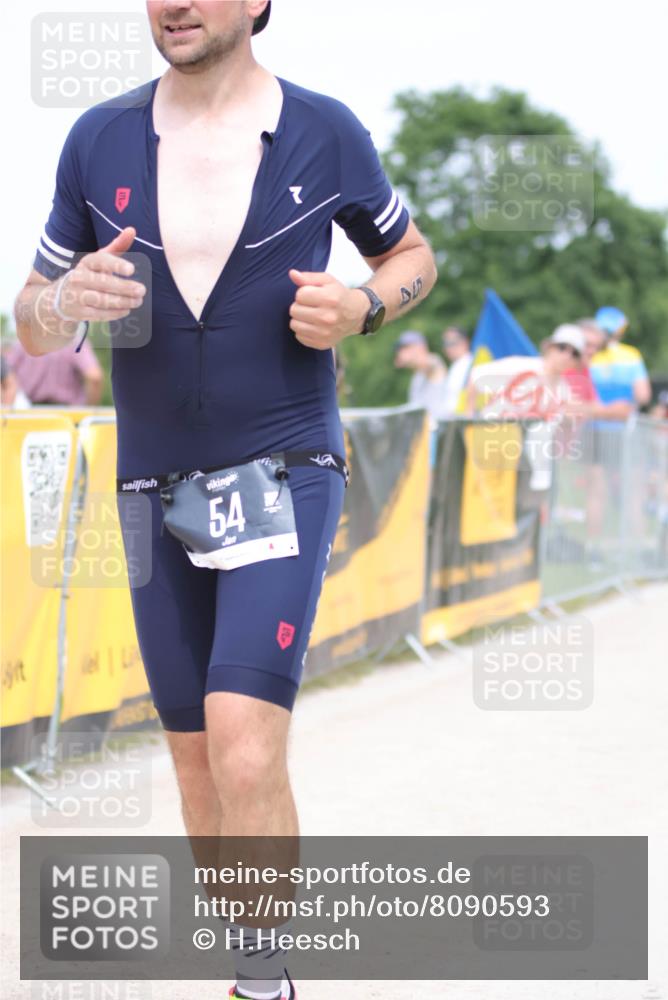 22.06.2025 - Viking Triathlon H.Heesch http://msf.ph/oto/8090593 22.06.2025 15:09:05 Laufen 54, 436 meine-sportfotos.de