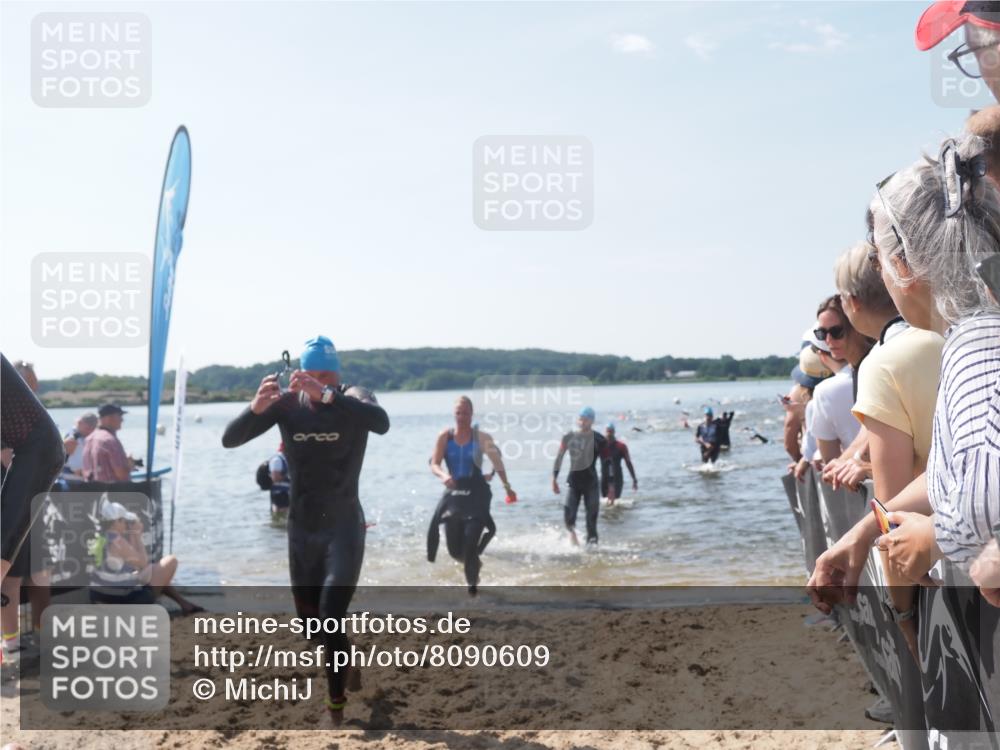 22.06.2025 - Viking Triathlon MichiJ http://msf.ph/oto/8090609 22.06.2025 10:37:55 Schwimmen 146, 179, 335, 396, 411, 433, 619, 645 meine-sportfotos.de