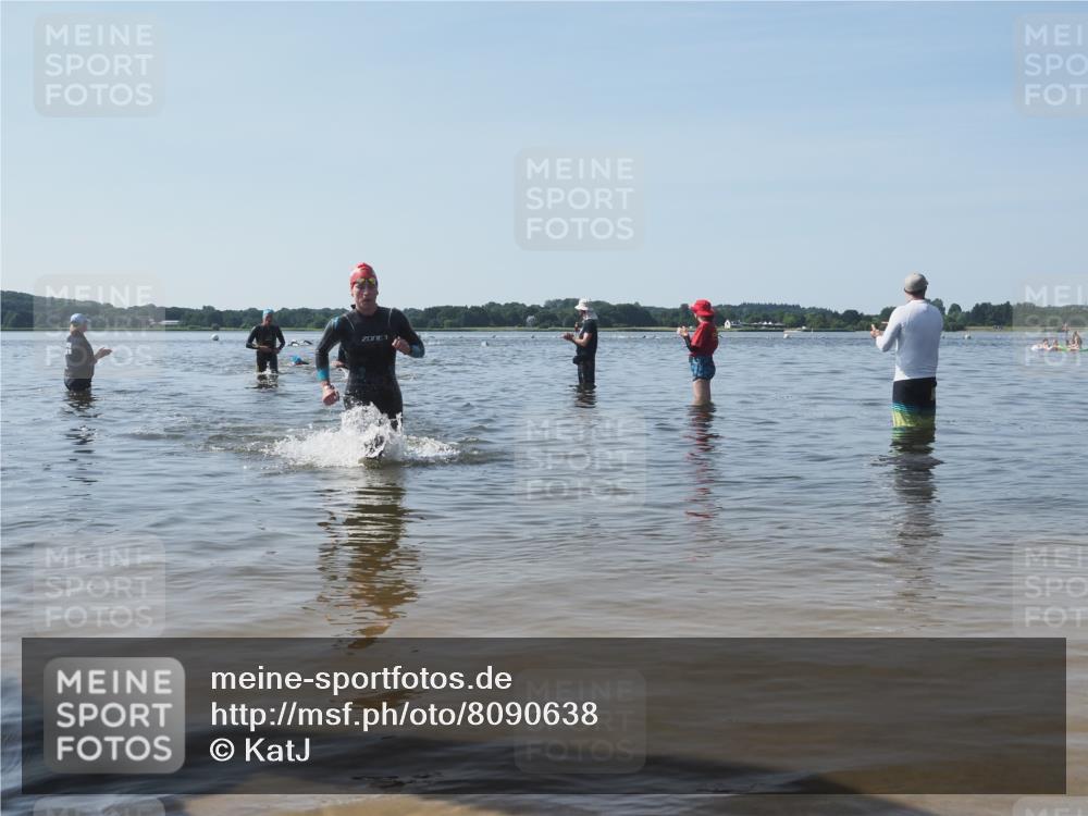 22.06.2025 - Viking Triathlon KatJ http://msf.ph/oto/8090638 22.06.2025 10:26:53 Schwimmen 145, 288, 610, 623, 661 meine-sportfotos.de