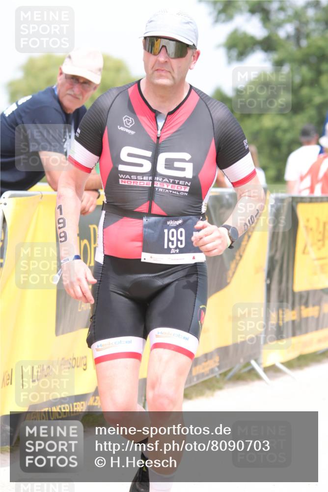 22.06.2025 - Viking Triathlon H.Heesch http://msf.ph/oto/8090703 22.06.2025 15:09:58 Laufen 199 meine-sportfotos.de