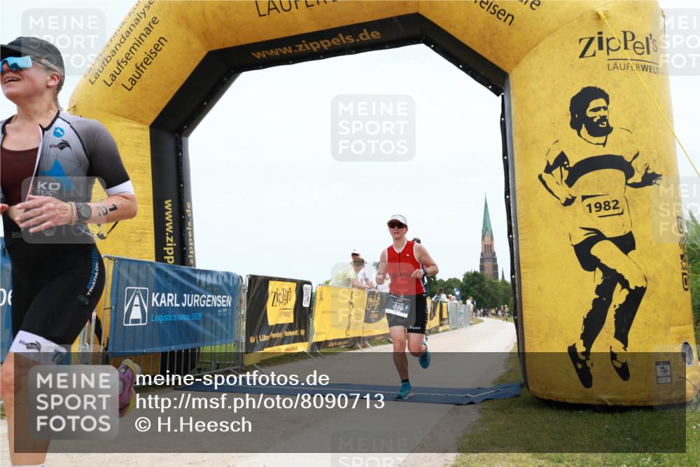 22.06.2025 - Viking Triathlon H.Heesch http://msf.ph/oto/8090713 22.06.2025 13:40:59 Laufen 12, 223, 254, 336, 465 meine-sportfotos.de
