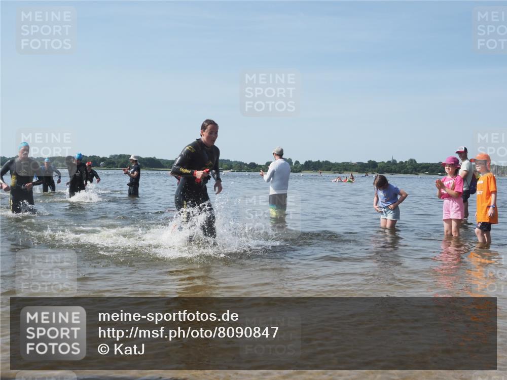 22.06.2025 - Viking Triathlon KatJ http://msf.ph/oto/8090847 22.06.2025 10:27:02 Schwimmen 52, 81, 145, 288, 623, 661 meine-sportfotos.de