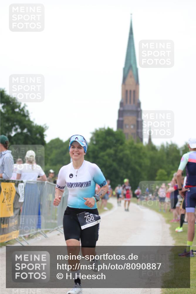 22.06.2025 - Viking Triathlon H.Heesch http://msf.ph/oto/8090887 22.06.2025 16:01:49 Laufen 256 meine-sportfotos.de