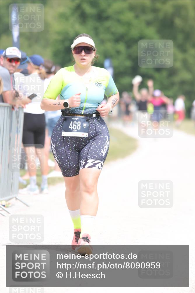 22.06.2025 - Viking Triathlon H.Heesch http://msf.ph/oto/8090959 22.06.2025 15:10:32 Laufen 261, 468 meine-sportfotos.de