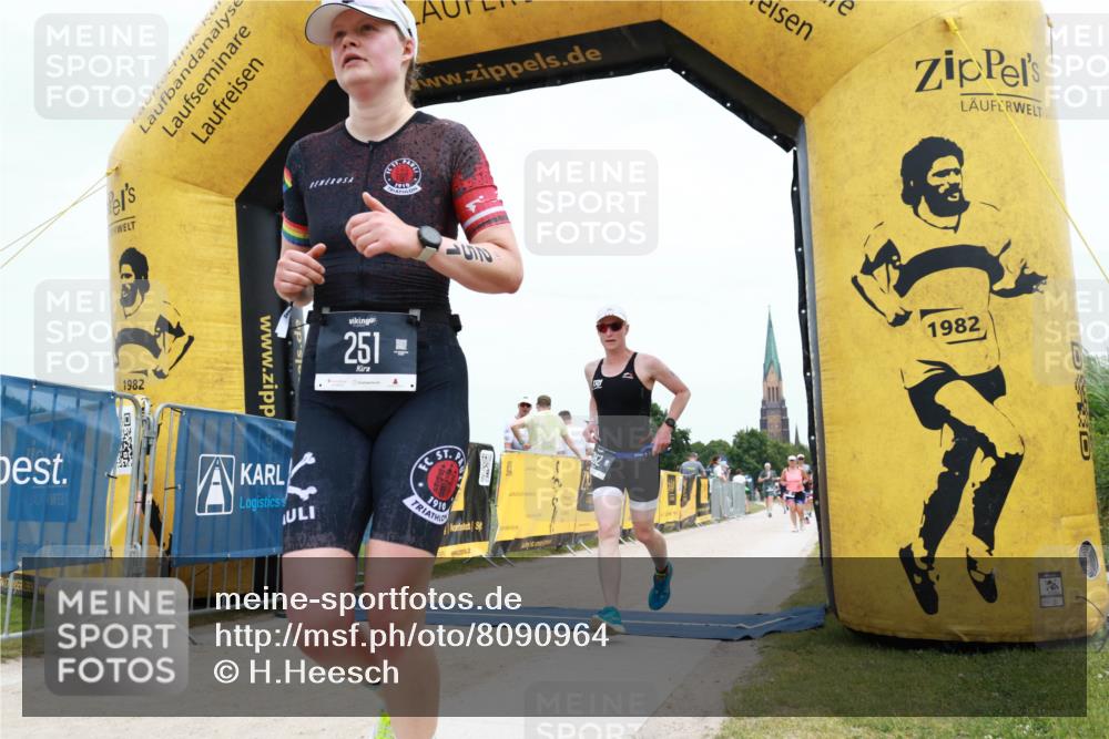 22.06.2025 - Viking Triathlon H.Heesch http://msf.ph/oto/8090964 22.06.2025 13:42:10 Laufen 251, 282 meine-sportfotos.de